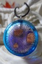 Médaille ronde bleue azur en verre de Murano