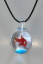 Pendentif boule poisson avec cordon